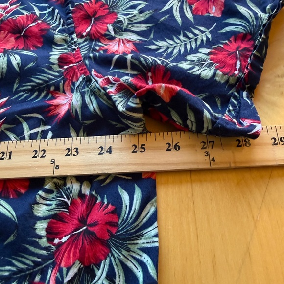 Tropical Hibiscus Men's Casual Button Down Shirt - Picture 6 of 7